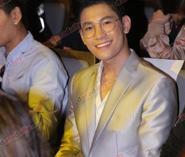 เหล่าดาราตบเท้าเดิน Black carpet งานประกาศรางวัล daradaily Awards ครั้งที่ 8