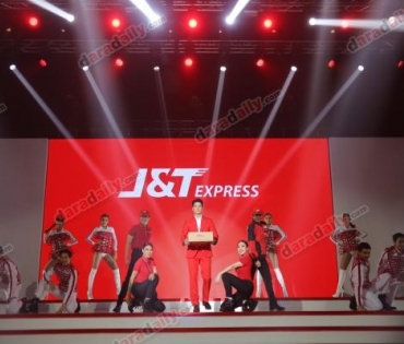 "มาริโอ้-เนย" เปิดตัว J&T Express