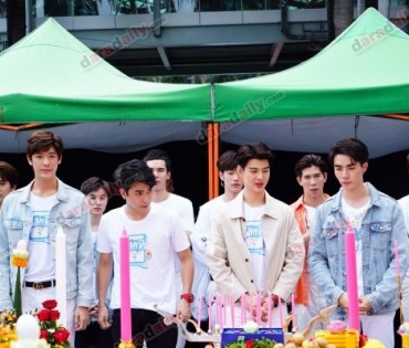 บวงสรวงซีรีส์ Why R U The Series