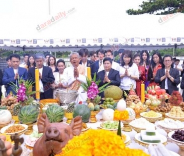 บวงสรวงละคร "รองเท้านรี"