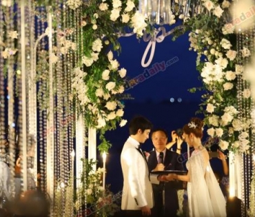 แถลงข่าวมงคลสมรส "แนท-เป๊ก"