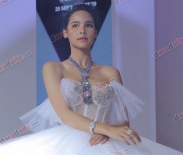 "ญาญ่า" ร่วมงาน Jewely