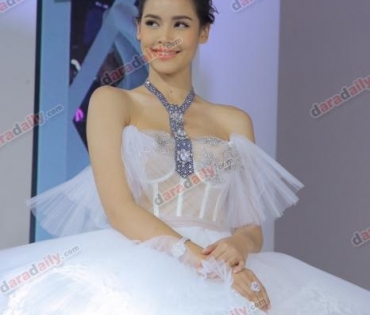 "ญาญ่า" ร่วมงาน Jewely