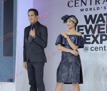 "ญาญ่า" ร่วมงาน Jewely