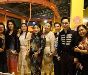 งานเดินแบบ beauty gems