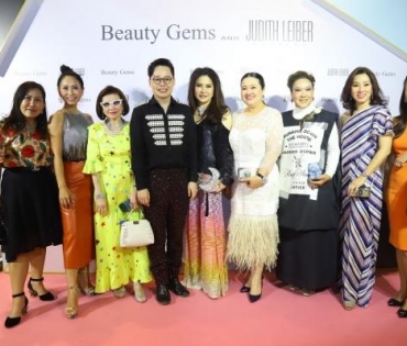 งานเดินแบบ beauty gems