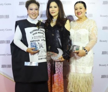 งานเดินแบบ beauty gems