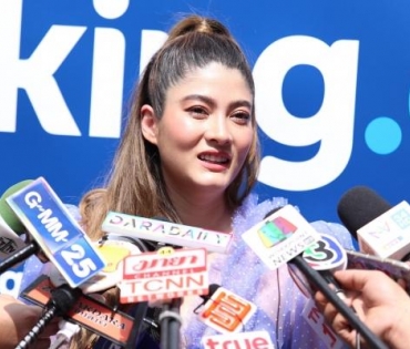 "มาร์กี้ ราศรี" งาน Booking