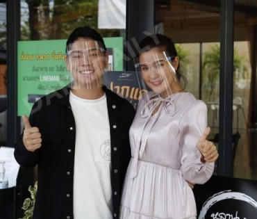 “เปาวลี-เอิร์ธ” ดีใจเปิดอาหารขานรับนโยบายรัฐเว้นระยะห่าง