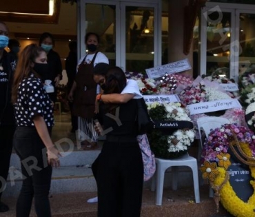 งานสวดอภิธรรมศพ "ตั้ว ศรัณยู"