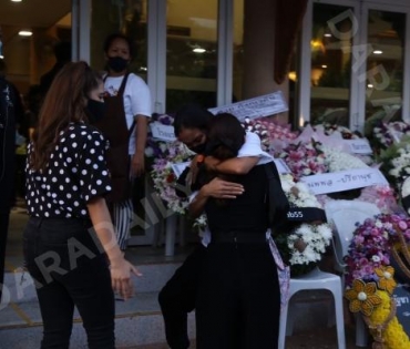 งานสวดอภิธรรมศพ "ตั้ว ศรัณยู"