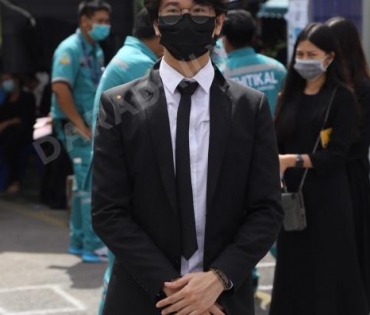 วันพระราชทานเพลิงศพ "ตั้ว ศรัณยู"