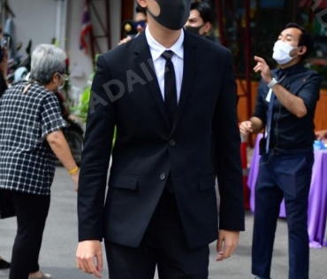 วันพระราชทานเพลิงศพ "ตั้ว ศรัณยู"