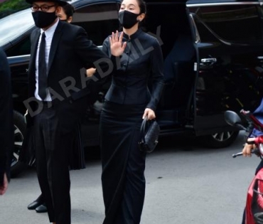 วันพระราชทานเพลิงศพ "ตั้ว ศรัณยู"