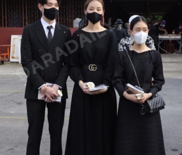วันพระราชทานเพลิงศพ "ตั้ว ศรัณยู"