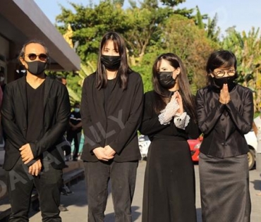 วันพระราชทานเพลิงศพ "ตั้ว ศรัณยู"