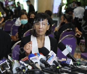 วันพระราชทานเพลิงศพ "ตั้ว ศรัณยู"