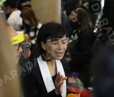 วันพระราชทานเพลิงศพ "ตั้ว ศรัณยู"