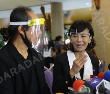 วันพระราชทานเพลิงศพ "ตั้ว ศรัณยู"