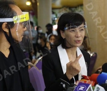 วันพระราชทานเพลิงศพ "ตั้ว ศรัณยู"