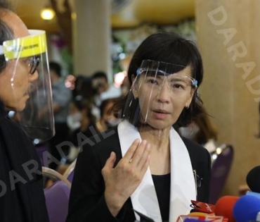 วันพระราชทานเพลิงศพ "ตั้ว ศรัณยู"