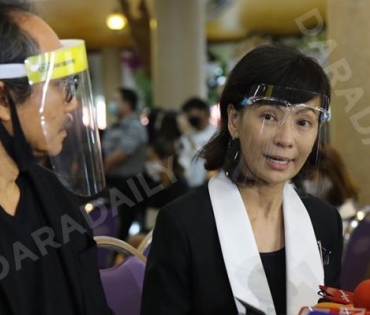 วันพระราชทานเพลิงศพ "ตั้ว ศรัณยู"
