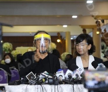 วันพระราชทานเพลิงศพ "ตั้ว ศรัณยู"