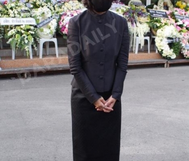 วันพระราชทานเพลิงศพ "ตั้ว ศรัณยู"