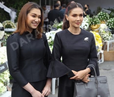 วันพระราชทานเพลิงศพ "ตั้ว ศรัณยู"