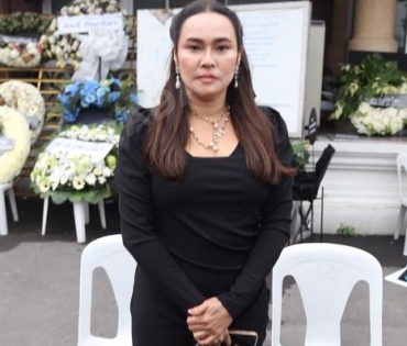 วันพระราชทานเพลิงศพ "ตั้ว ศรัณยู"