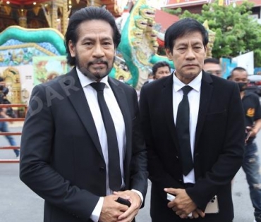 วันพระราชทานเพลิงศพ "ตั้ว ศรัณยู"