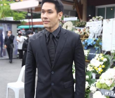 วันพระราชทานเพลิงศพ "ตั้ว ศรัณยู"