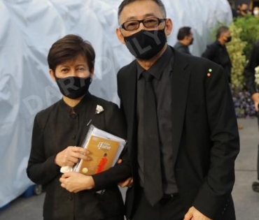 วันพระราชทานเพลิงศพ "ตั้ว ศรัณยู"
