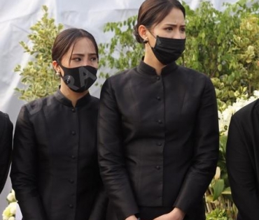 วันพระราชทานเพลิงศพ "ตั้ว ศรัณยู"