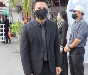 วันพระราชทานเพลิงศพ "ตั้ว ศรัณยู"