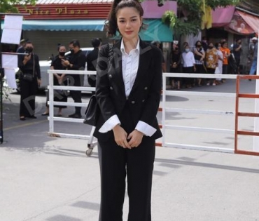วันพระราชทานเพลิงศพ "ตั้ว ศรัณยู"
