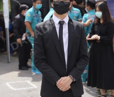 วันพระราชทานเพลิงศพ "ตั้ว ศรัณยู"