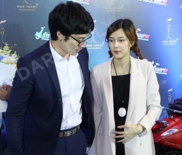 งานเปิดตัวและร่วมชมภาพยนตร์  “รักข้ามคาน”