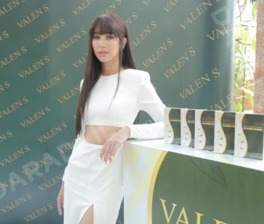 "มิ้นต์​ ชาลิดา"​ งานเปิดตัวพรีเซนเตอร์​ Valen 