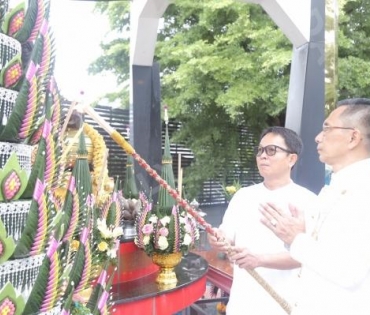 พิธีบวงสรวงสมโภช องค์พระพิฆเนศวรและฉลองก้าวเข้าสู่ปีที่ 16 บริษัท ดาราเดลี่ จำกัด