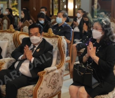 ภาพบรรยากาศงาน สวดอภิธรรมศพ คุณแม่ พรพรรณ พรรณนิภา ณ. ศาลาทักษิณาประดิษฐ วัดพระศรีมหาธาตุวรมหาวิหาร 