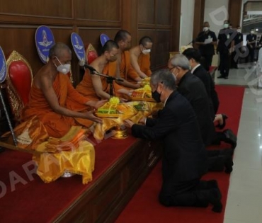 ภาพบรรยากาศงาน สวดอภิธรรมศพ คุณแม่ พรพรรณ พรรณนิภา ณ. ศาลาทักษิณาประดิษฐ วัดพระศรีมหาธาตุวรมหาวิหาร 