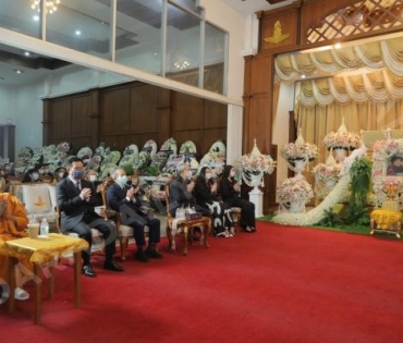 ภาพบรรยากาศงาน สวดอภิธรรมศพ คุณแม่ พรพรรณ พรรณนิภา ณ. ศาลาทักษิณาประดิษฐ วัดพระศรีมหาธาตุวรมหาวิหาร 