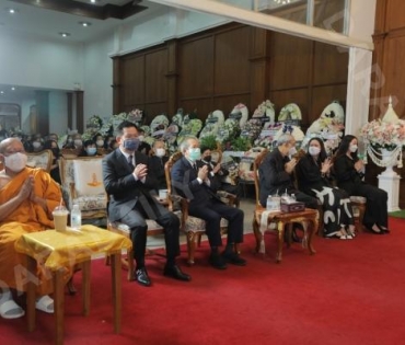 ภาพบรรยากาศงาน สวดอภิธรรมศพ คุณแม่ พรพรรณ พรรณนิภา ณ. ศาลาทักษิณาประดิษฐ วัดพระศรีมหาธาตุวรมหาวิหาร 