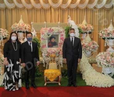 ภาพบรรยากาศงาน สวดอภิธรรมศพ คุณแม่ พรพรรณ พรรณนิภา ณ. ศาลาทักษิณาประดิษฐ วัดพระศรีมหาธาตุวรมหาวิหาร 