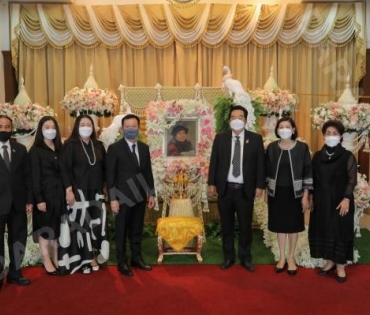 ภาพบรรยากาศงาน สวดอภิธรรมศพ คุณแม่ พรพรรณ พรรณนิภา ณ. ศาลาทักษิณาประดิษฐ วัดพระศรีมหาธาตุวรมหาวิหาร 