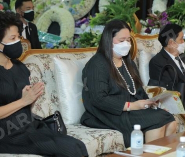 ภาพบรรยากาศงาน สวดอภิธรรมศพ คุณแม่ พรพรรณ พรรณนิภา ณ. ศาลาทักษิณาประดิษฐ วัดพระศรีมหาธาตุวรมหาวิหาร 