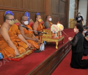 ภาพบรรยากาศงาน สวดอภิธรรมศพ คุณแม่ พรพรรณ พรรณนิภา ณ. ศาลาทักษิณาประดิษฐ วัดพระศรีมหาธาตุวรมหาวิหาร 