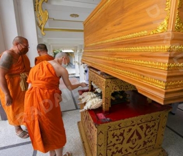 ภาพบรรยากาศงาน สวดอภิธรรมศพ คุณแม่ พรพรรณ พรรณนิภา ณ. ศาลาทักษิณาประดิษฐ วัดพระศรีมหาธาตุวรมหาวิหาร 