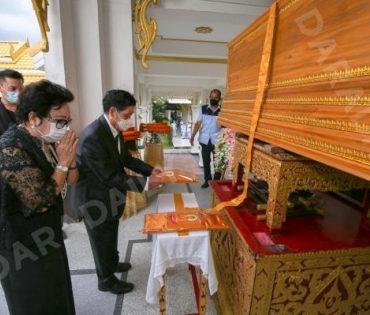 ภาพบรรยากาศงาน สวดอภิธรรมศพ คุณแม่ พรพรรณ พรรณนิภา ณ. ศาลาทักษิณาประดิษฐ วัดพระศรีมหาธาตุวรมหาวิหาร 